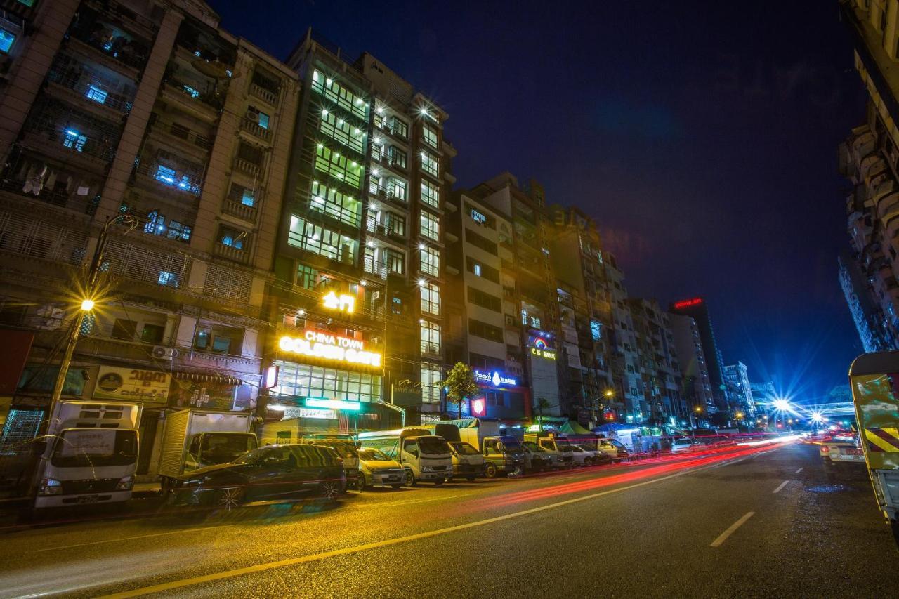 Golden Gate China Town Hotel Янгон Экстерьер фото