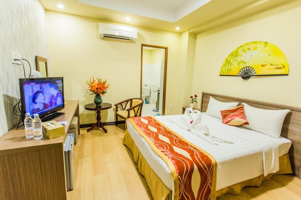 Golden Gate China Town Hotel Янгон Экстерьер фото
