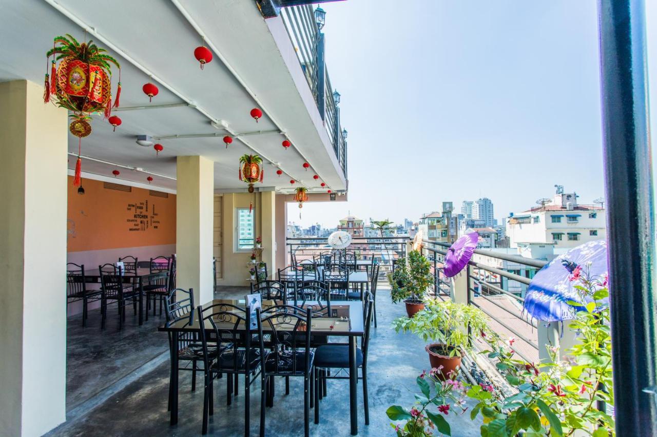 Golden Gate China Town Hotel Янгон Экстерьер фото